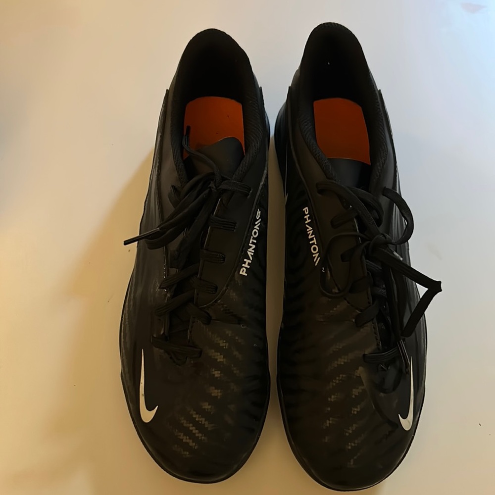 Nike turf shoes size 9